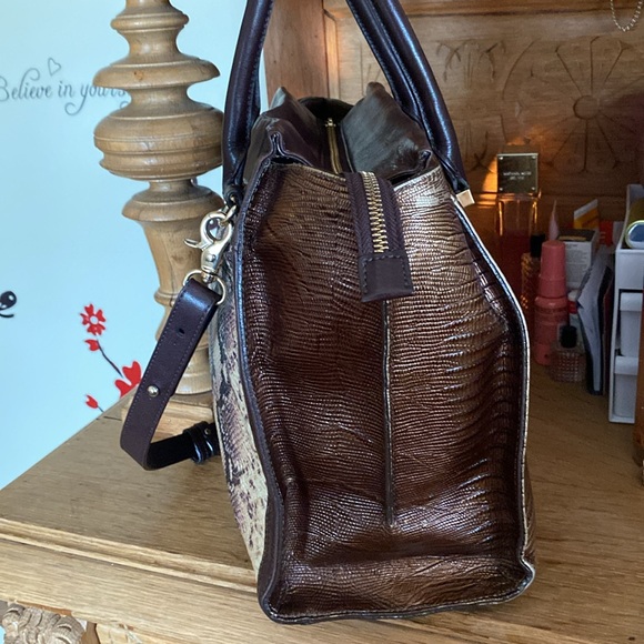 NOT FOR SALE Brahmin Snake Design Handbag - Picture 3 of 15